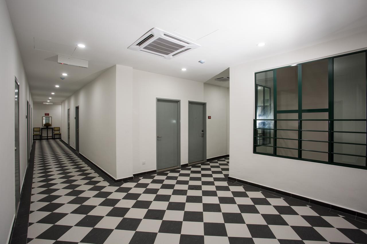 Akar Jalan Tar Hotel *